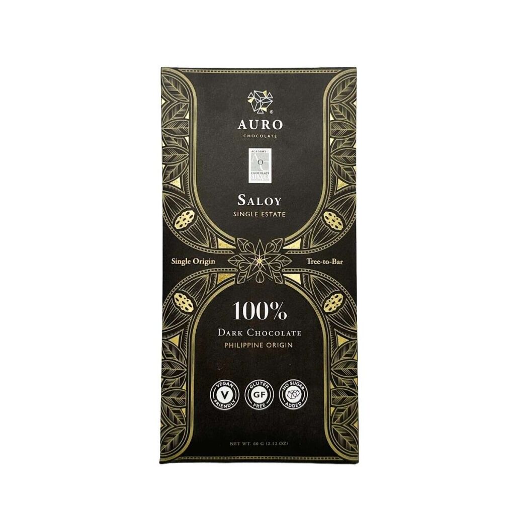 Een donkere chocoladereep in de smaak van saloy van het merk Auro