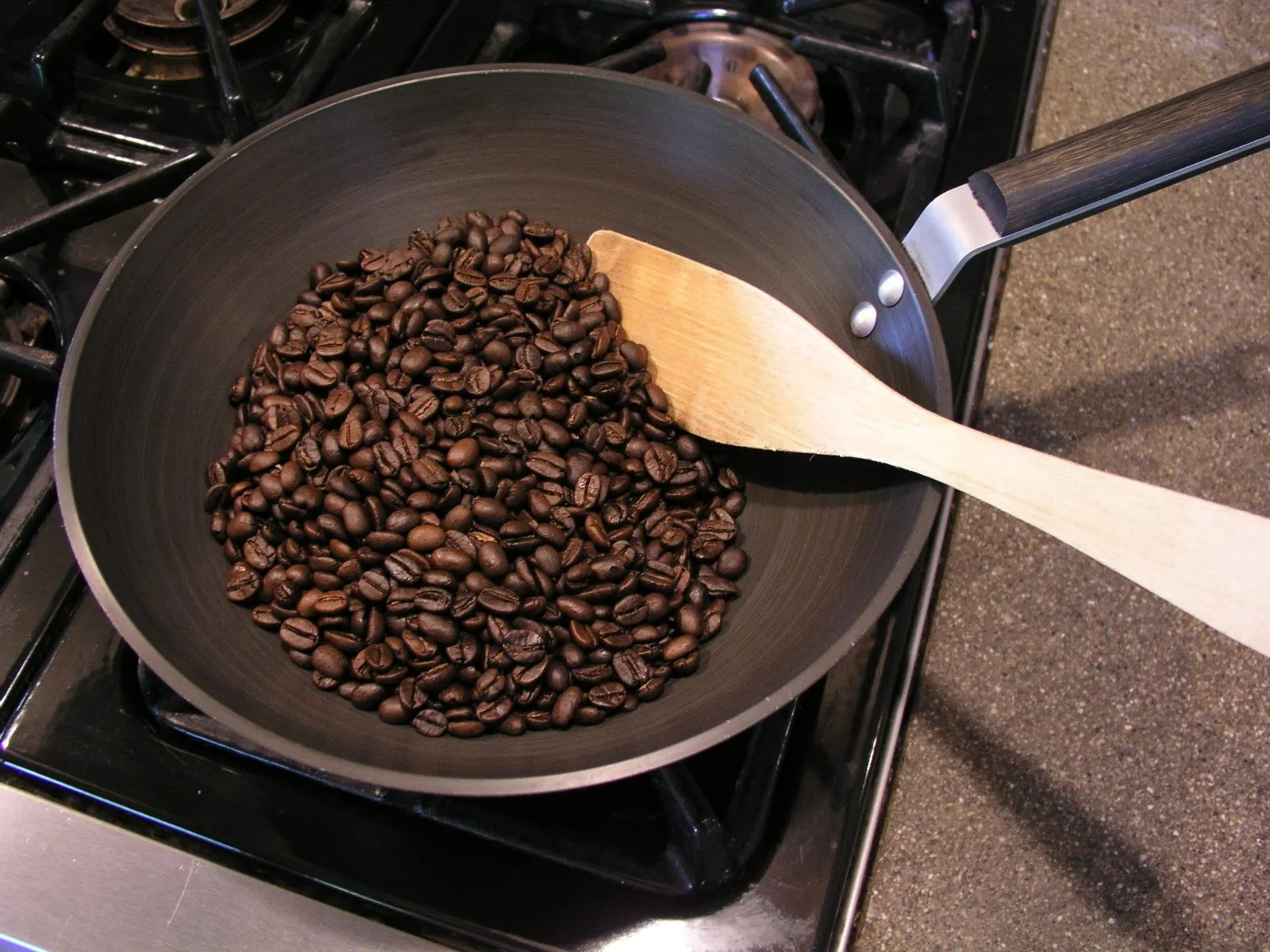 Hoe kan je thuis zelf koffie branden