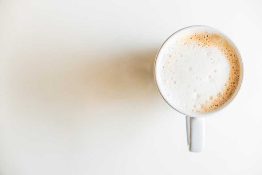 Flat White koffie maken? Bekijk dit heerlijke recept voor thuis!